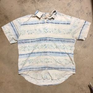 Vintage women’s Hawaiian collared shirt